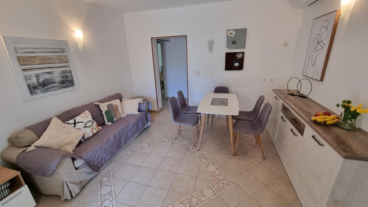 App Carla Apartment Novigrad Istria Exterior foto