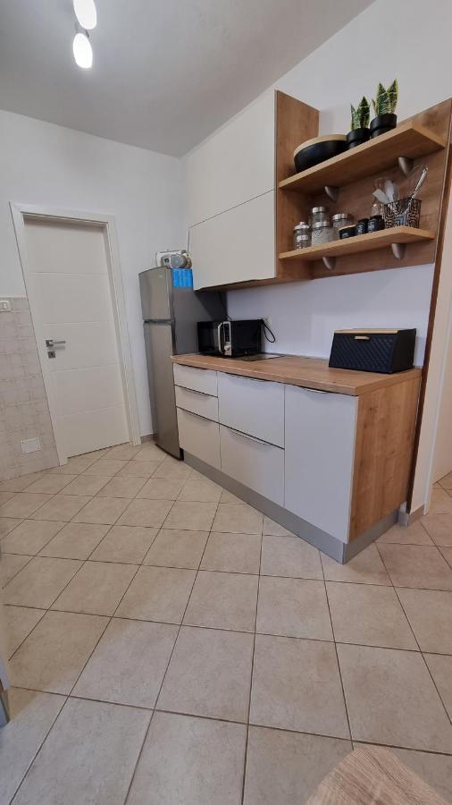 App Carla Apartment Novigrad Istria Exterior foto