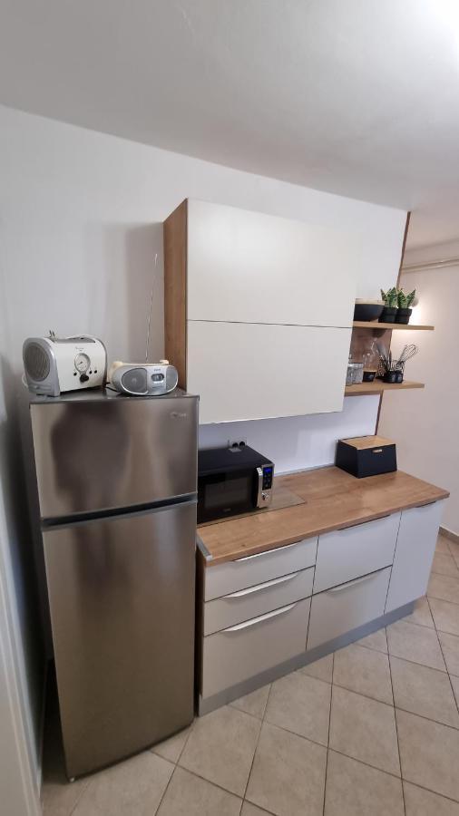 App Carla Apartment Novigrad Istria Exterior foto